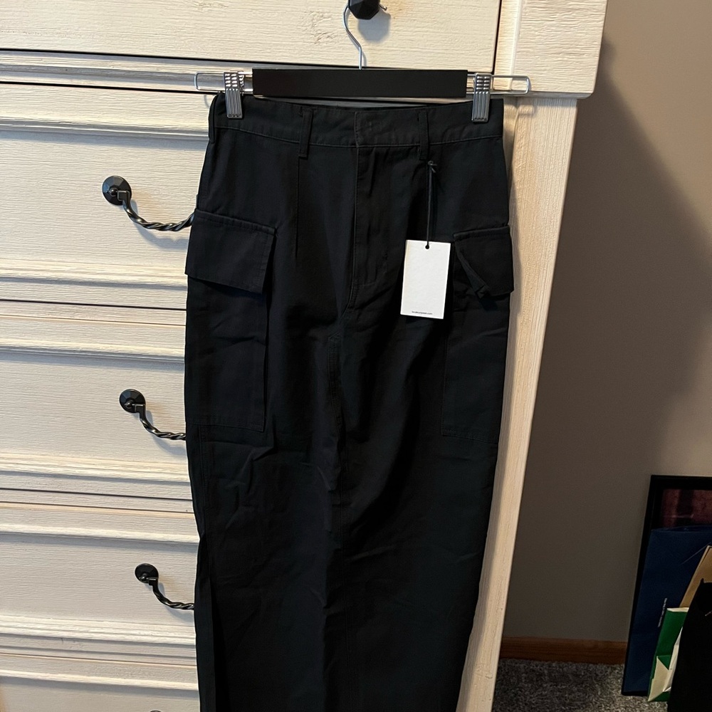 Cargo Skirt
Slit on right side